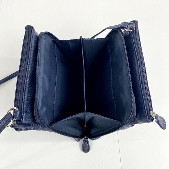 Giani Bernini Leather Shoulder Bag Navy Blue Crossbody Strap Many Pockets Zip Up - Picture 7 of 8